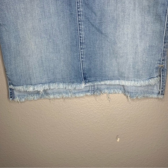 Abercrombie & Fitch light wash raw hem denim mini skirt size small 26 - Picture 2 of 4